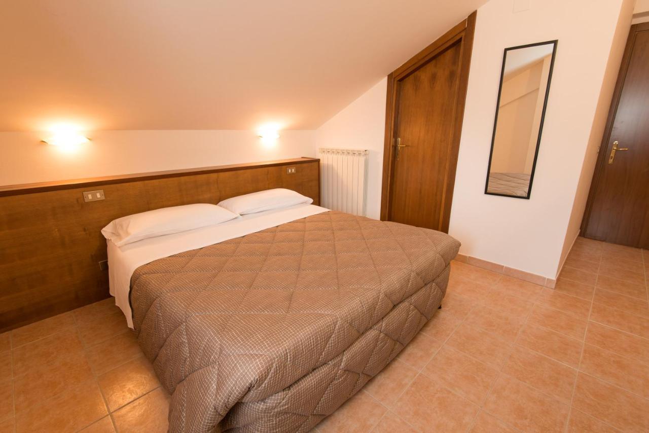 Albergo Della Corte Pescasseroli Exteriör bild