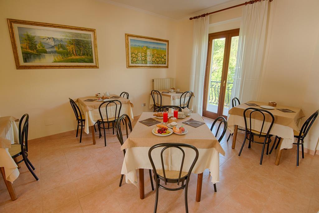 Albergo Della Corte Pescasseroli Exteriör bild