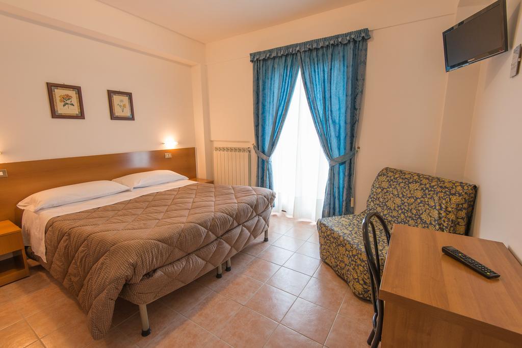 Albergo Della Corte Pescasseroli Exteriör bild