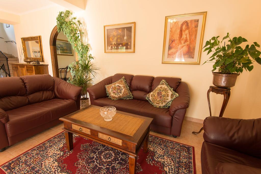 Albergo Della Corte Pescasseroli Exteriör bild